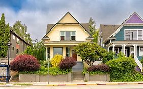 Charming Capitol Hill Craftsman